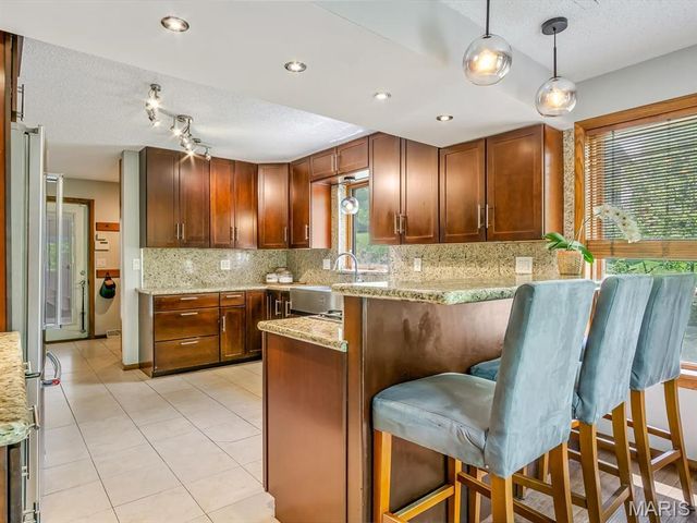 44 Larkmoor Drive, Glen Carbon, IL 62034