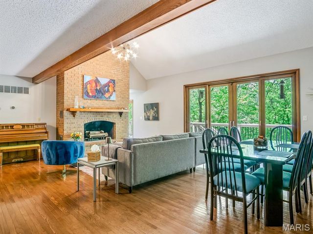 44 Larkmoor Drive, Glen Carbon, IL 62034