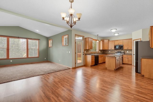 11333 Ivywood Trail, Woodbury, MN 55129