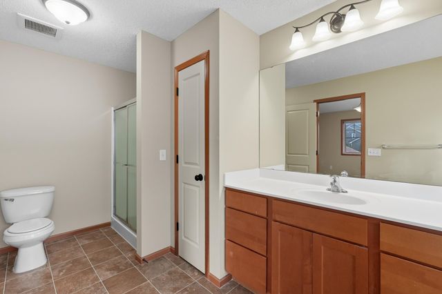 11333 Ivywood Trail, Woodbury, MN 55129