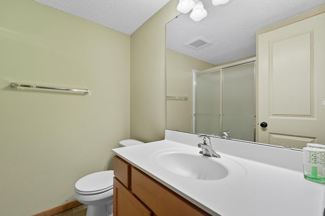 11333 Ivywood Trail, Woodbury, MN 55129