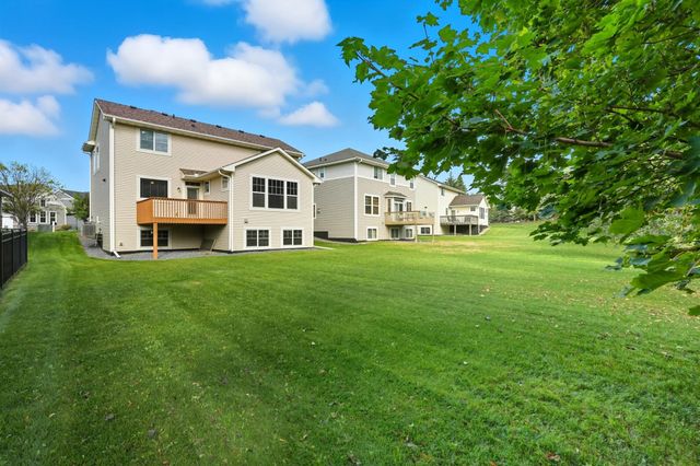 11333 Ivywood Trail, Woodbury, MN 55129