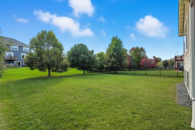 11333 Ivywood Trail, Woodbury, MN 55129