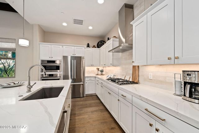 14374 N Mickelson Canyon Court, Oro Valley, AZ 85755