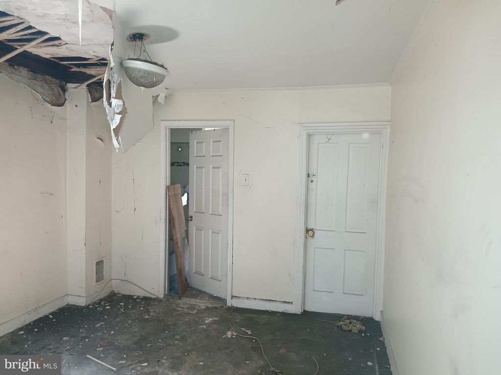 Image 6 of property listing at 1924 CHRISTIAN ST, Baltimore, MD 21223