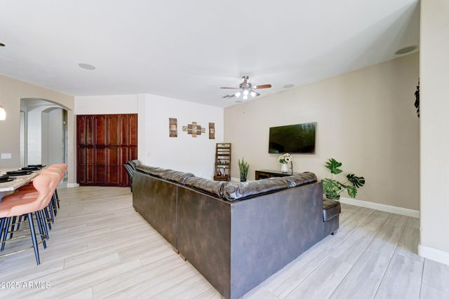 4611 W Paseo Way, Laveen, AZ 85339