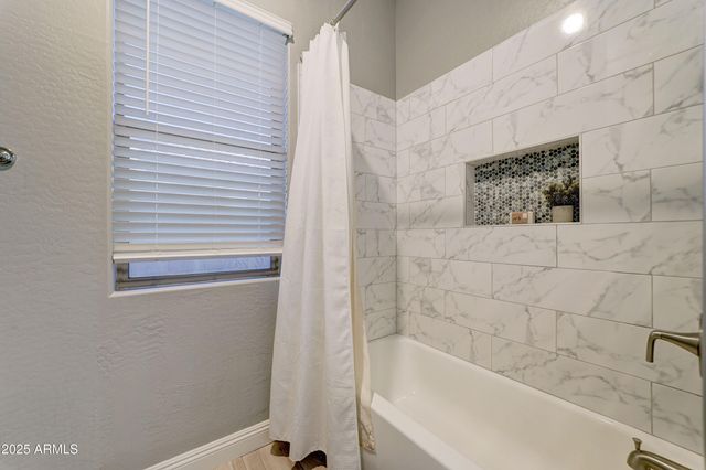 4611 W Paseo Way, Laveen, AZ 85339