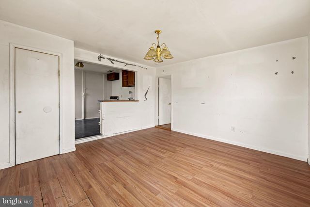 1318 WILSON POINT RD, Baltimore, MD 21220