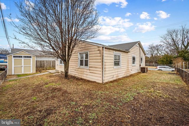 1318 WILSON POINT RD, Baltimore, MD 21220