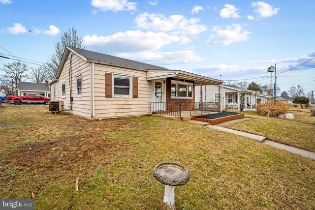 1318 WILSON POINT RD, Baltimore, MD 21220