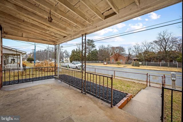 1318 WILSON POINT RD, Baltimore, MD 21220