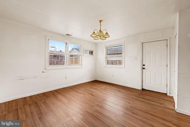 1318 WILSON POINT RD, Baltimore, MD 21220