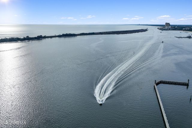 164 Beach Blvd., Biloxi, MS 39530