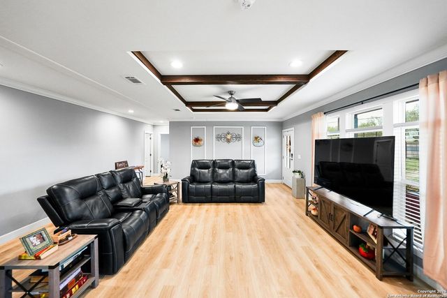 192 County Road 5635, Castroville, TX 78009