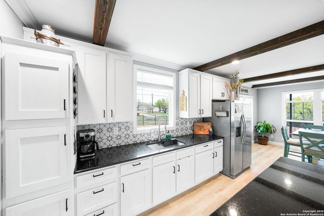 192 County Road 5635, Castroville, TX 78009