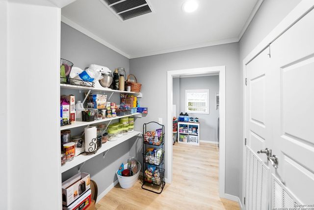 192 County Road 5635, Castroville, TX 78009