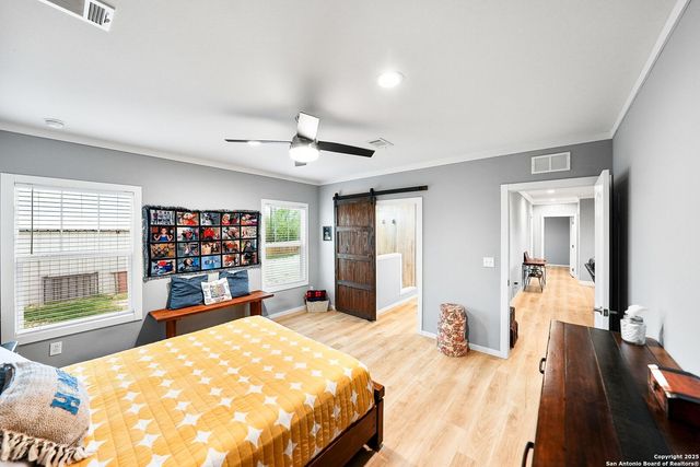 192 County Road 5635, Castroville, TX 78009