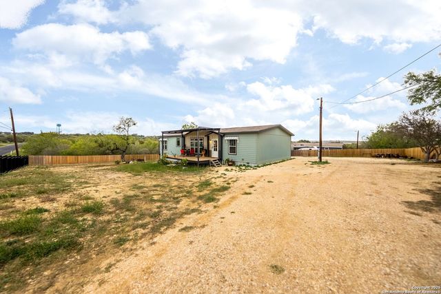 192 County Road 5635, Castroville, TX 78009