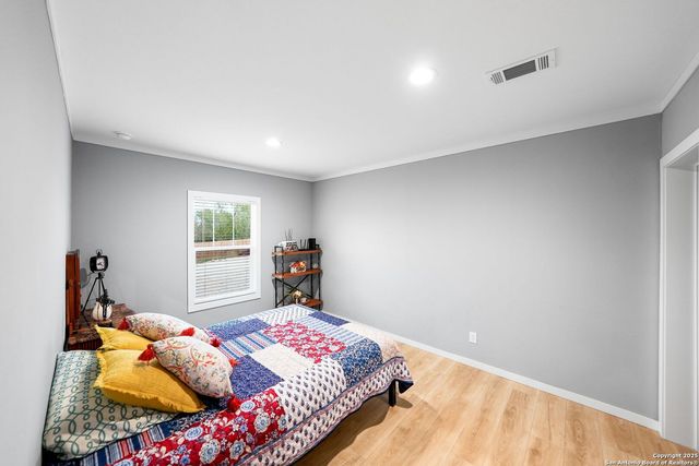 192 County Road 5635, Castroville, TX 78009