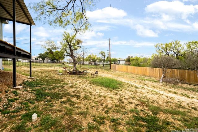 192 County Road 5635, Castroville, TX 78009