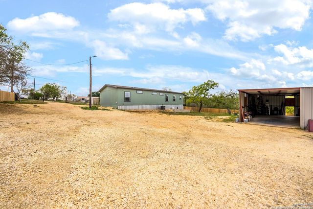 192 County Road 5635, Castroville, TX 78009