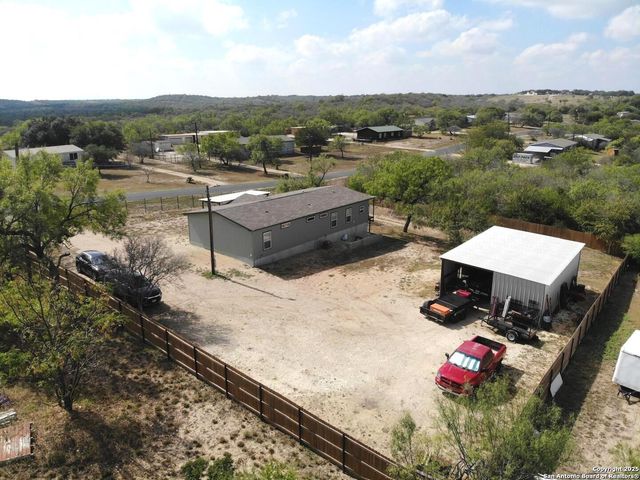 192 County Road 5635, Castroville, TX 78009