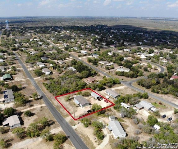 192 County Road 5635, Castroville, TX 78009