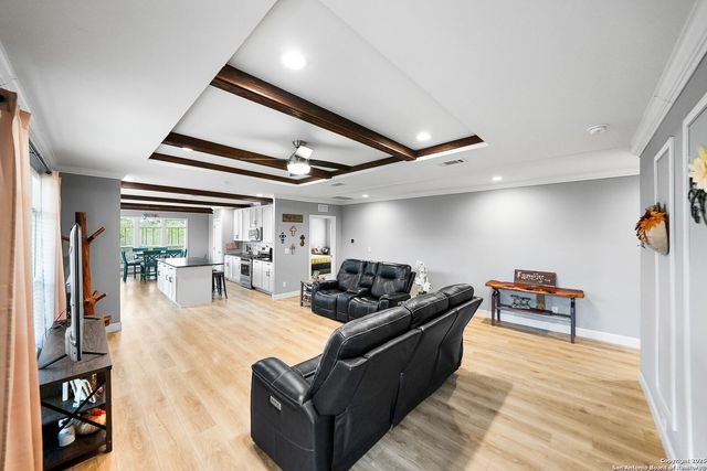 192 County Road 5635, Castroville, TX 78009