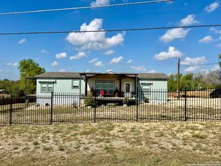 192 County Road 5635, Castroville, TX 78009