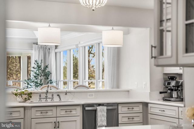 8897 MCNAIR DR, Alexandria, VA 22309