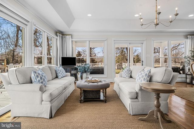 8897 MCNAIR DR, Alexandria, VA 22309