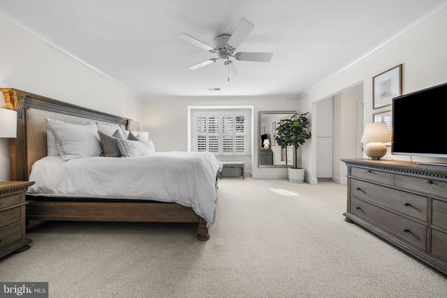 8897 MCNAIR DR, Alexandria, VA 22309