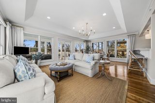 8897 MCNAIR DR, Alexandria, VA 22309