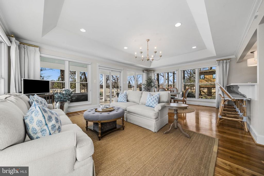 8897 MCNAIR DR, Alexandria, VA 22309