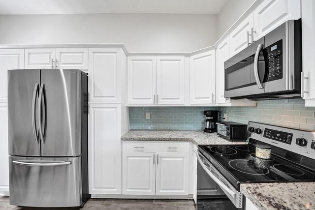 10631 NW 14th Street 212, Plantation, FL 33322