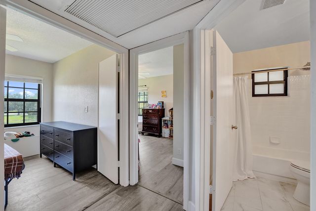 10631 NW 14th Street 212, Plantation, FL 33322