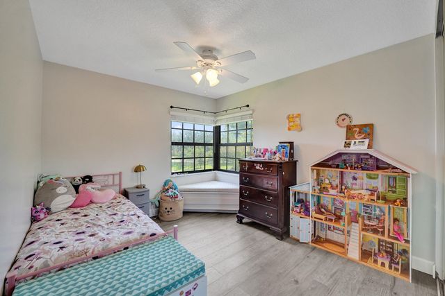 10631 NW 14th Street 212, Plantation, FL 33322