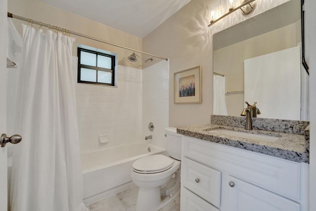 10631 NW 14th Street 212, Plantation, FL 33322