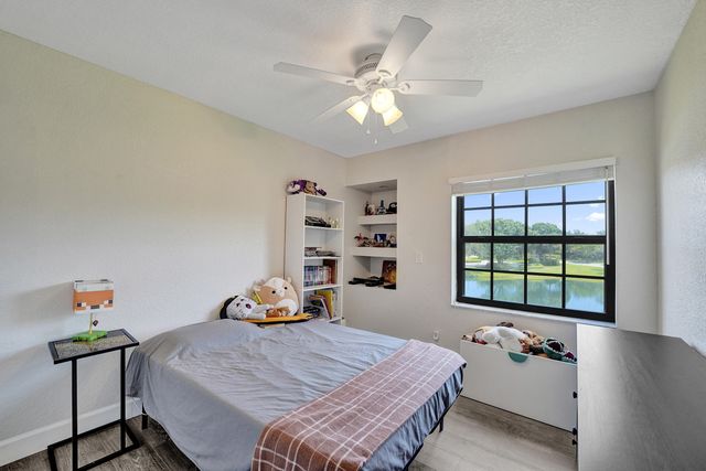 10631 NW 14th Street 212, Plantation, FL 33322