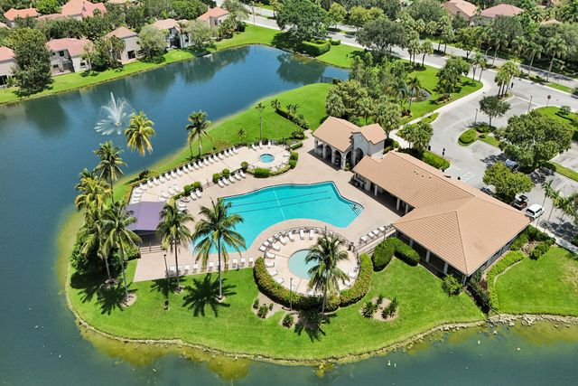 10631 NW 14th Street 212, Plantation, FL 33322