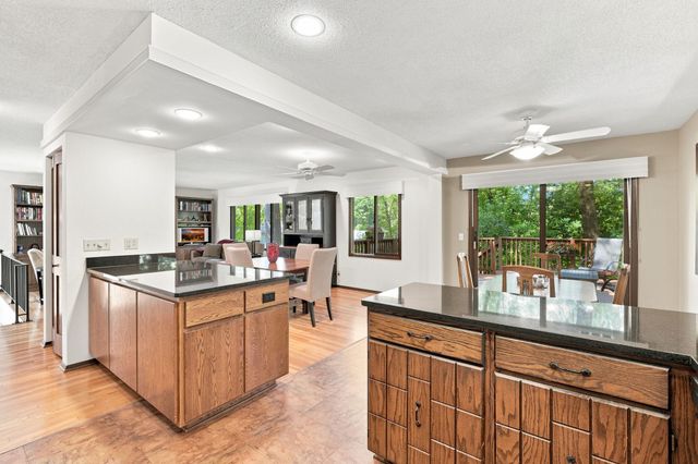 12808 Woodview Lane, Burnsville, MN 55337