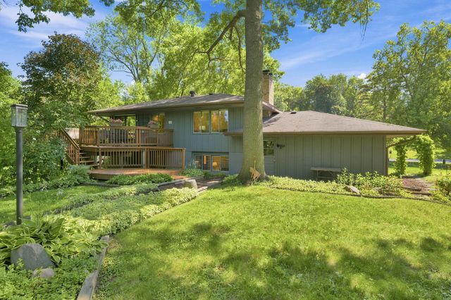 12808 Woodview Lane, Burnsville, MN 55337