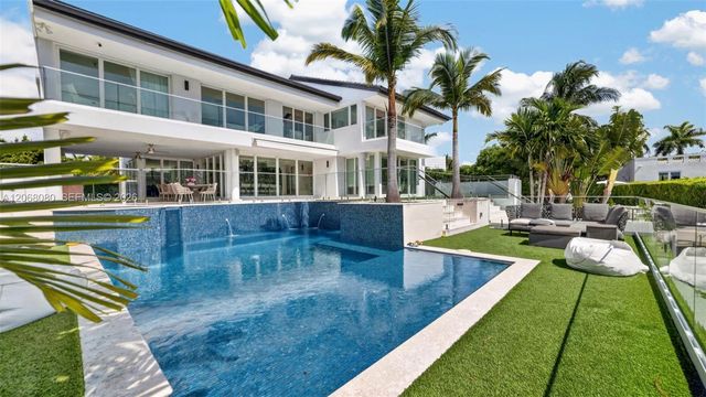 6819 Sunrise Place, Coral Gables, FL 33133