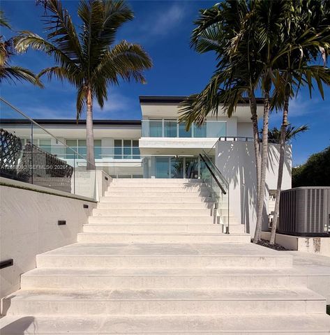 6819 Sunrise Place, Coral Gables, FL 33133