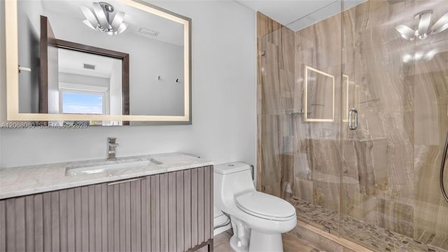 6819 Sunrise Place, Coral Gables, FL 33133