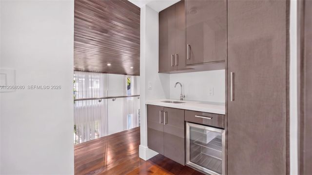 6819 Sunrise Place, Coral Gables, FL 33133