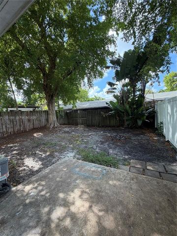 1831 SW 24th St W, Fort Lauderdale, FL 33315