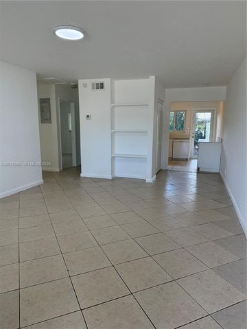 1831 SW 24th St W, Fort Lauderdale, FL 33315