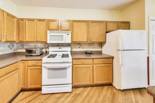 7404 LINCOLN Avenue B, Skokie, IL 60076