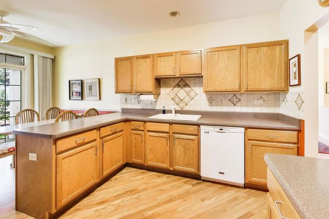 7404 LINCOLN Avenue B, Skokie, IL 60076